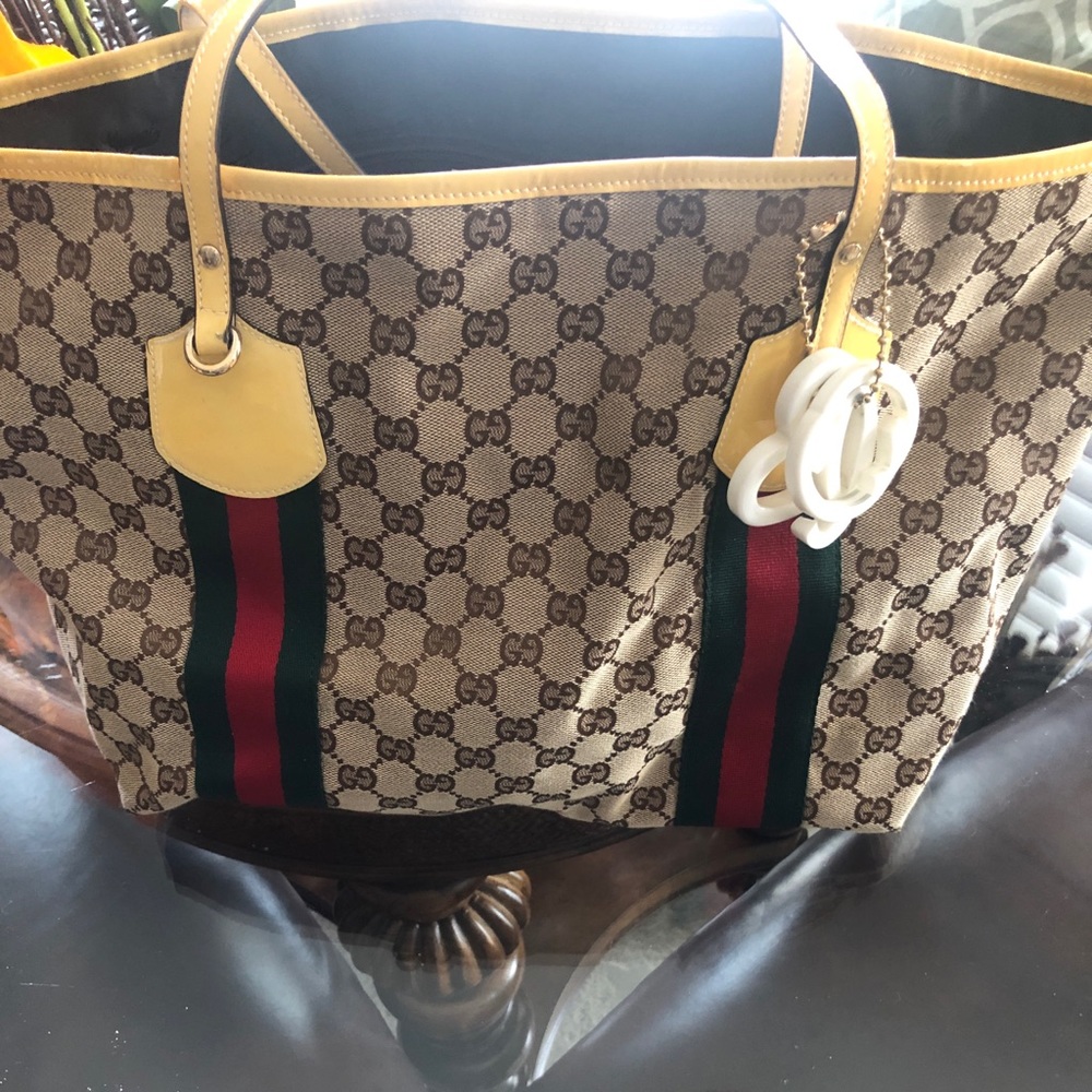 Gucci purse